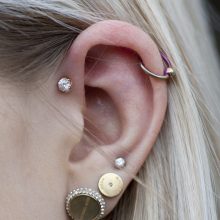 Forward helix with queen end from Anatometal